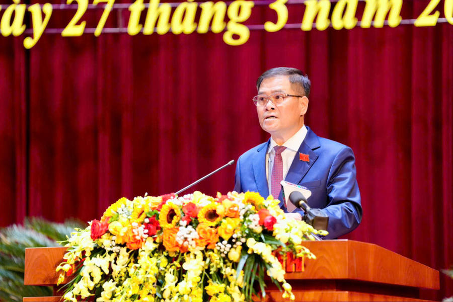 Ông Bùi Văn Khắng, Phó Bí thư Tỉnh ủy, Chủ tịch UBND tỉnh khóa XV, nhiệm kỳ 2026-2031 phát biểu nhận nhiệm vụ tại kỳ họp.