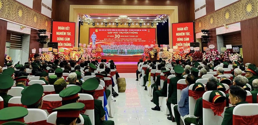 30 năm&nbsp;truyền thống Đại đoàn Đồng Bằng - Sư đoàn 320 Nghệ An - Hà Tĩnh