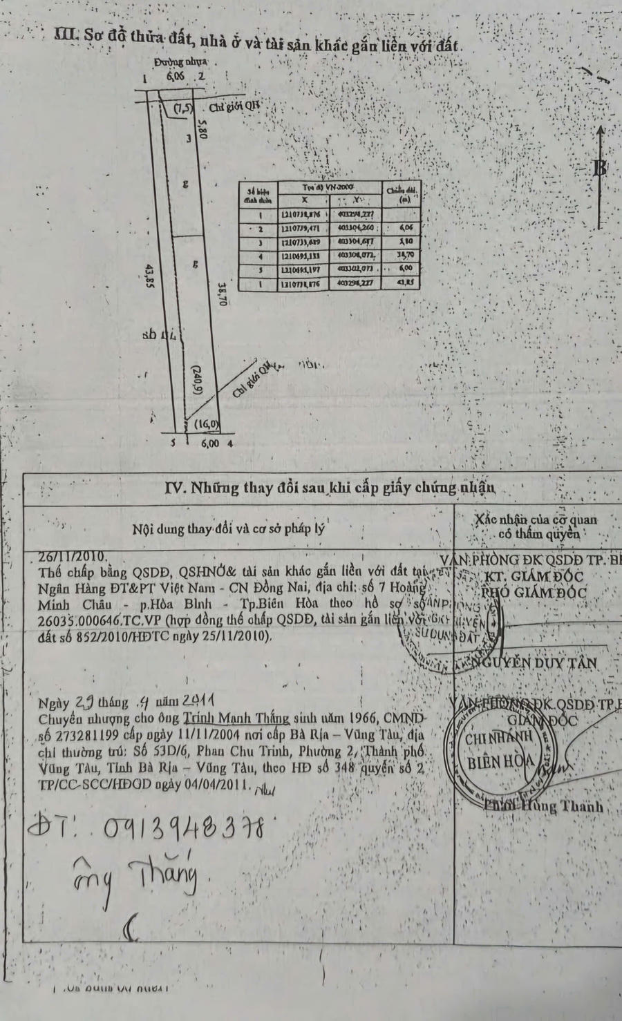 Giấy chứng nhận quyền sở hữu nhà và đất ở đã cập nhật&nbsp;tên ông Trịnh Mạnh Thắng tại trang số 4 vào ngày 29/04/2011 (ảnh đương sự cung cấp).