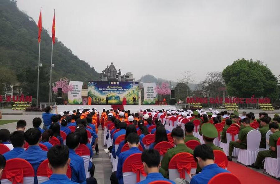 Toàn cảnh lễ phát động đạp xe hưởng ứng chiến dịch Giờ Trái đất năm 2026. (Ảnh: KT).