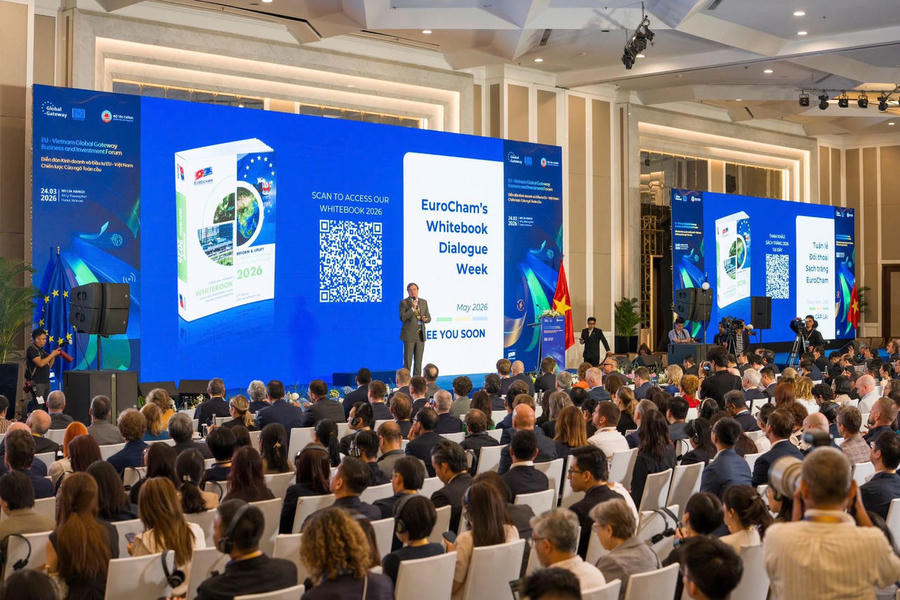 Hiệp hội Doanh nghiệp Châu Âu tại Việt Nam (EuroCham) ra mắt ấn bản thứ 17 của Sách Trắng tại Diễn đàn.
