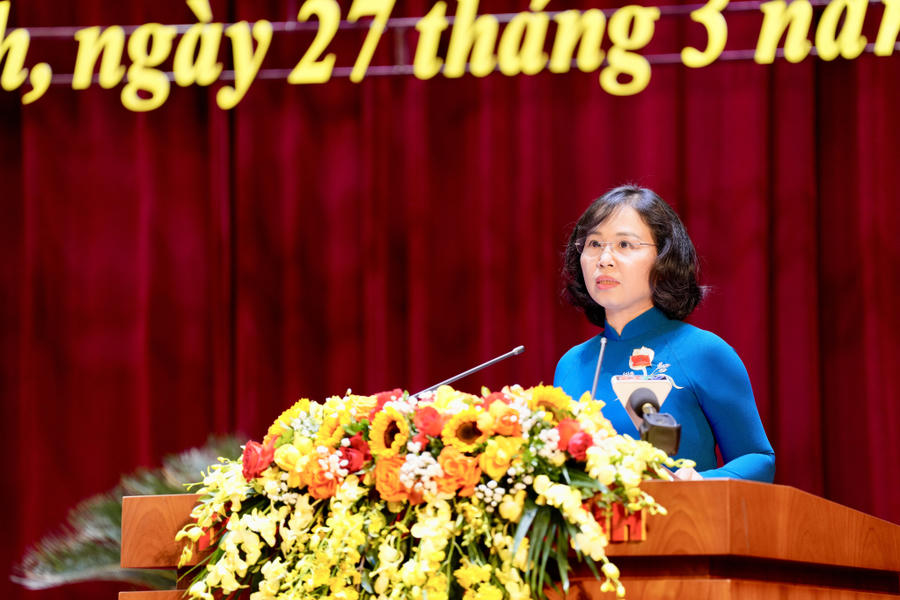 Bà Trịnh Thị Minh Thanh, Phó Bí thư Thường trực Tỉnh ủy, Chủ tịch HĐND tỉnh khóa XV phát biểu bế mạc kỳ họp.