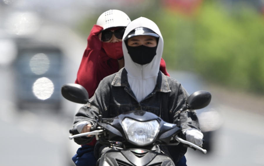 Hà Nội và miền Bắc sắp đón đợt nắng nóng diện rộng đầu tiên năm 2026. Hà Nội và miền Bắc sắp đón đợt nắng nóng diện rộng đầu tiên năm 2026.