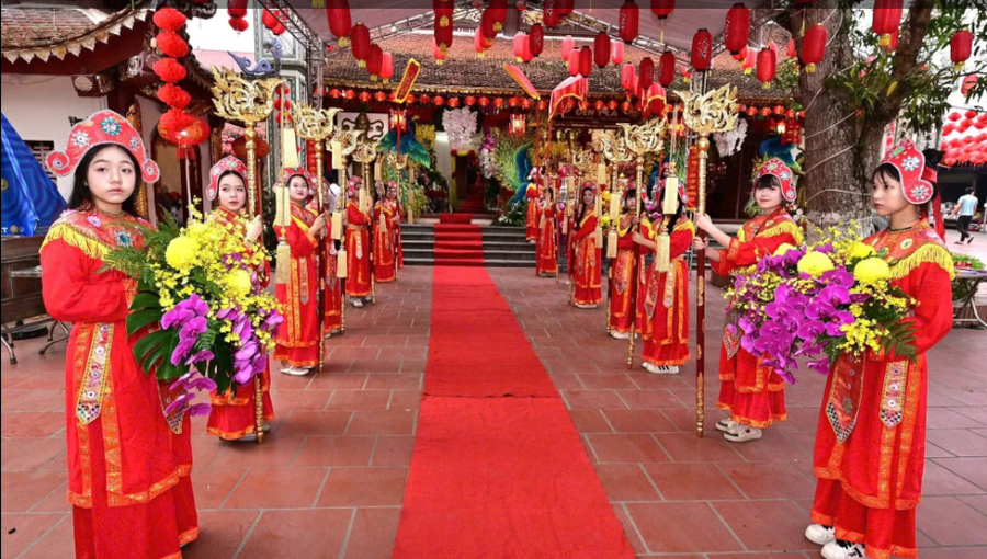 Tục thờ Mẫu Thoải - vị thần cai quản miền sông nước được người dân tôn kính. (Ảnh: CTTTQ)