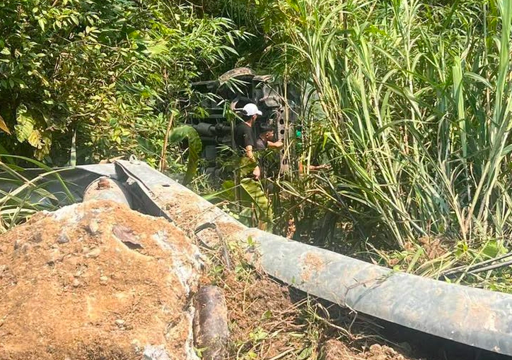 Hiện trường vụ tai nạn xe khách lao xuống vực ở xã Tam Đảo, tỉnh Phú Thọ.