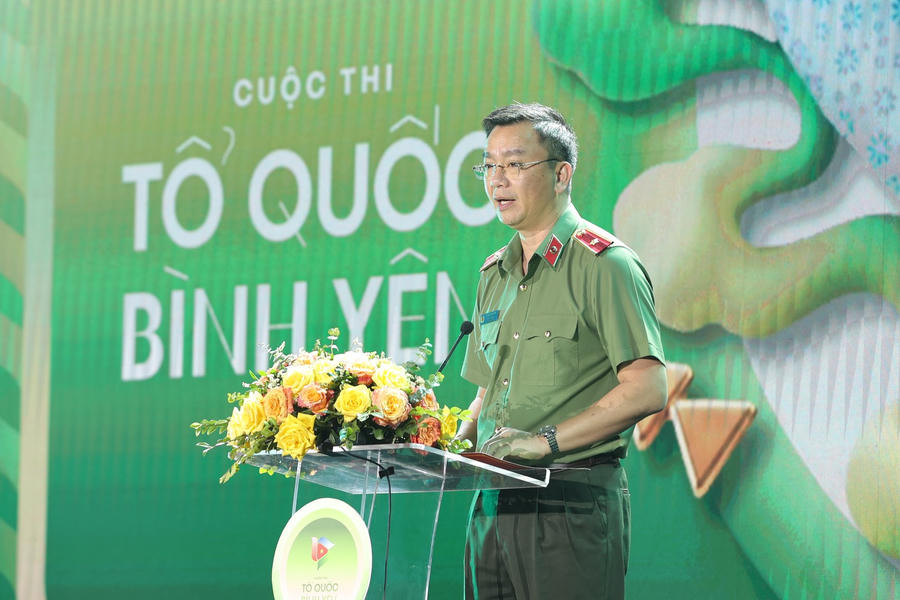 Thiếu tướng Phạm Kim Đĩnh phát biểu tại buổi Lễ.