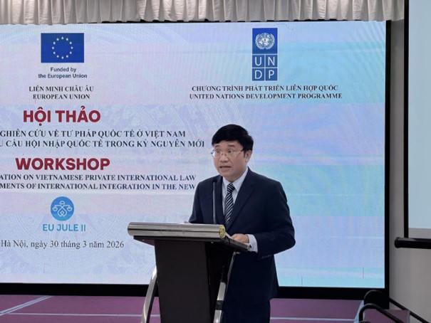 Ông Nguyễn Văn Cương, Viện trưởng Viện Chiến lược và Khoa học pháp lý, Bộ Tư pháp phát biểu khai mạc Hội thảo.