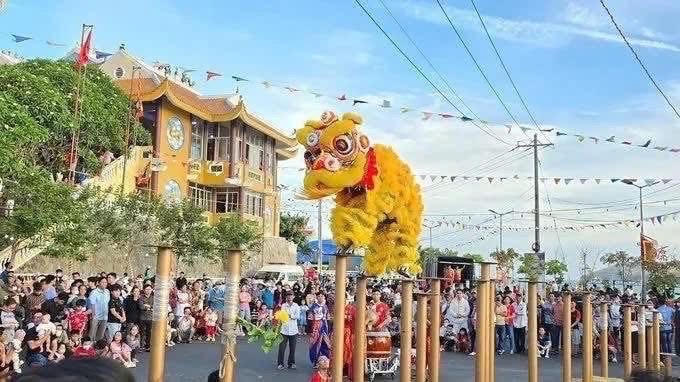 Lễ hội Dinh Cô.