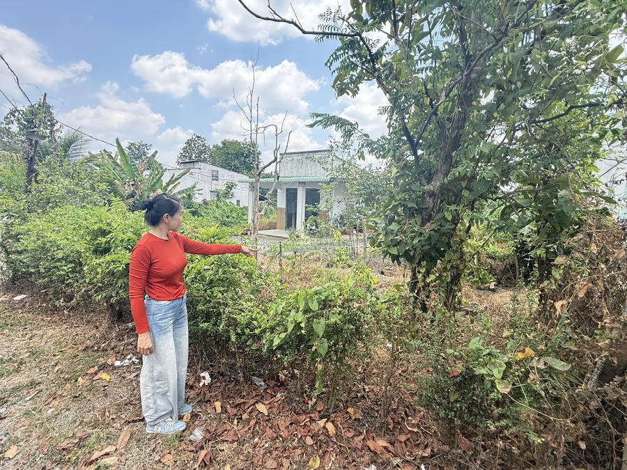 Mảnh đất bà Lê Thị Thanh Tuyền mua đã sang tên nhưng chưa được nhận trên thực tế.