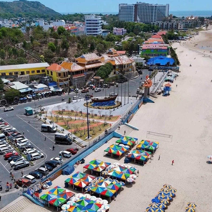 Một góc xã Long Hải nhìn từ trên cao.