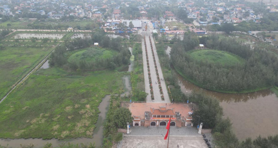 Di tích quốc gia đặc biệt Khu lăng mộ và đền thờ các vị vua triều Trần (Hưng Yên). Ảnh: B.LINH