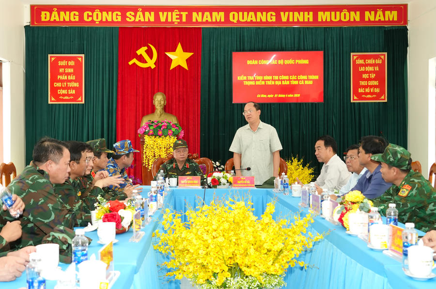 Ông Nguyễn Hồ Hải - Bí thư Tỉnh ủy Cà Mau thông tin những thuận lợi, khó khăn của địa phương trong phối hợp thực hiện các dự án tại đảo Hòn Khoai.