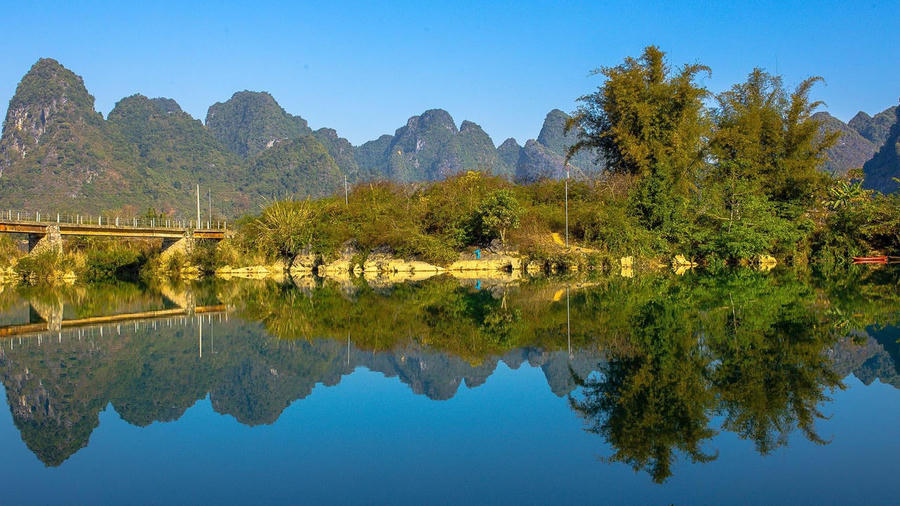 Một góc vùng biên viễn Coa Bằng với vẻ đẹp "tuyệt đối điện ảnh".