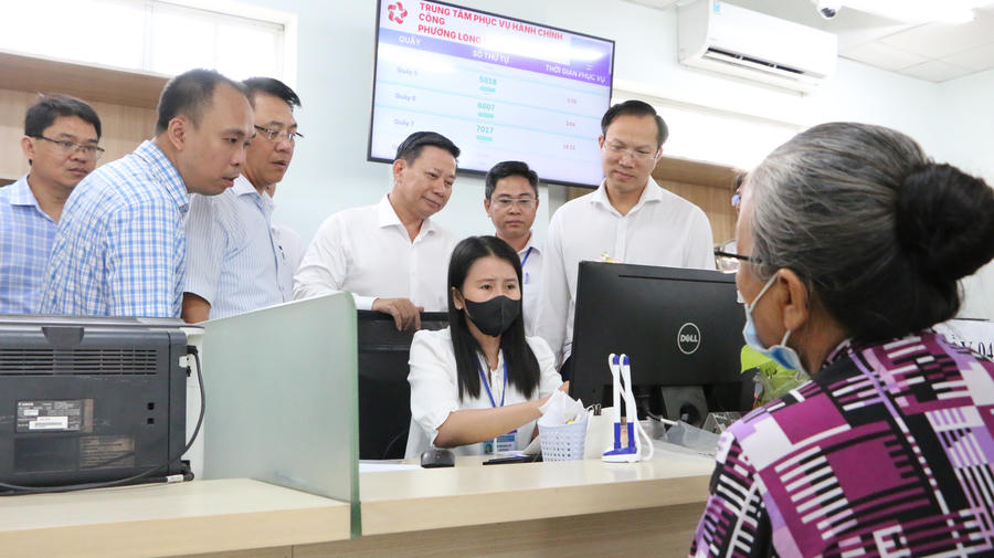 Các địa phương phải tập trung giải quyết những vấn đề liên quan trực tiếp đến người dân như đất đai, hộ tịch, xây dựng, chính sách an sinh xã hội, thủ tục hành chính.