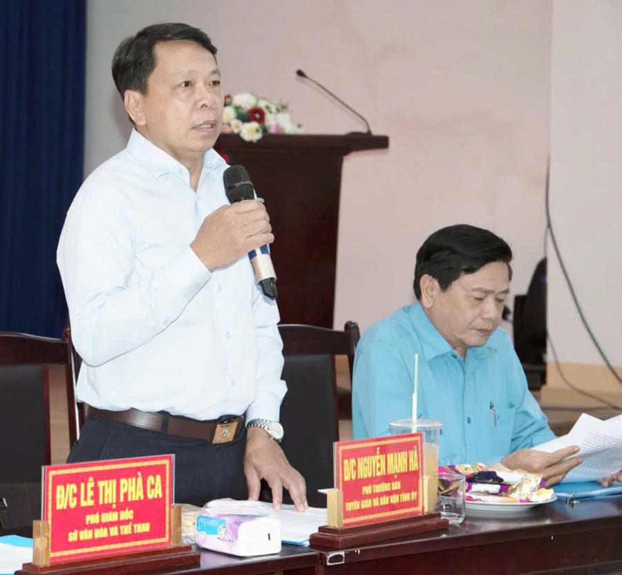 Chủ trì cuộc họp, Phó trưởng Ban Tuyên giáo và Dân vận Tỉnh ủy An Giang Nguyễn Mạnh Hà ghi nhận và biểu tại buổi giao ban báo chí.