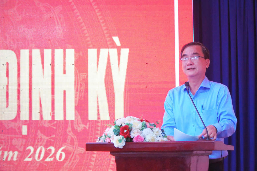 Ông Trần Thanh Vũ Phó Giám đốc Sở Xây dưng tỉnh An Giang trả lời báo chí.