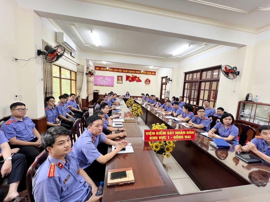 Viện KSND khu vực 1 - Đồng Nai họp trực tuyến.