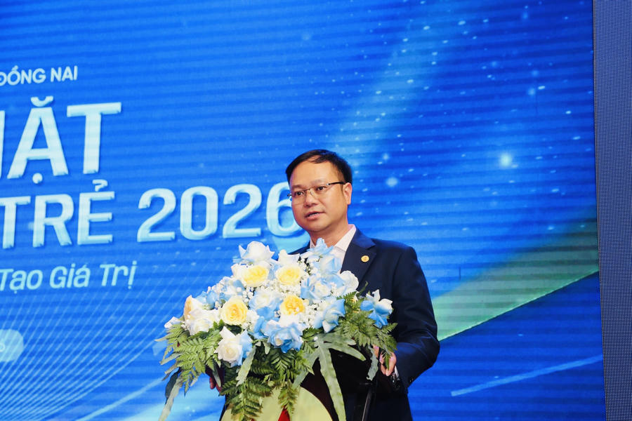 Chủ tịch Hội Doanh nhân trẻ tỉnh Đồng Nai Đặng Quốc Nghi phát biểu tại buổi gặp mặt.