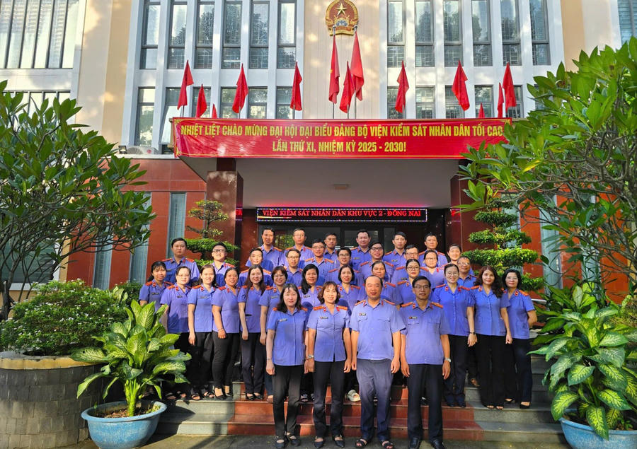 Tập thể lãnh đạo, cán bộ Viện KSND khu vực 2 – Đồng Nai.
