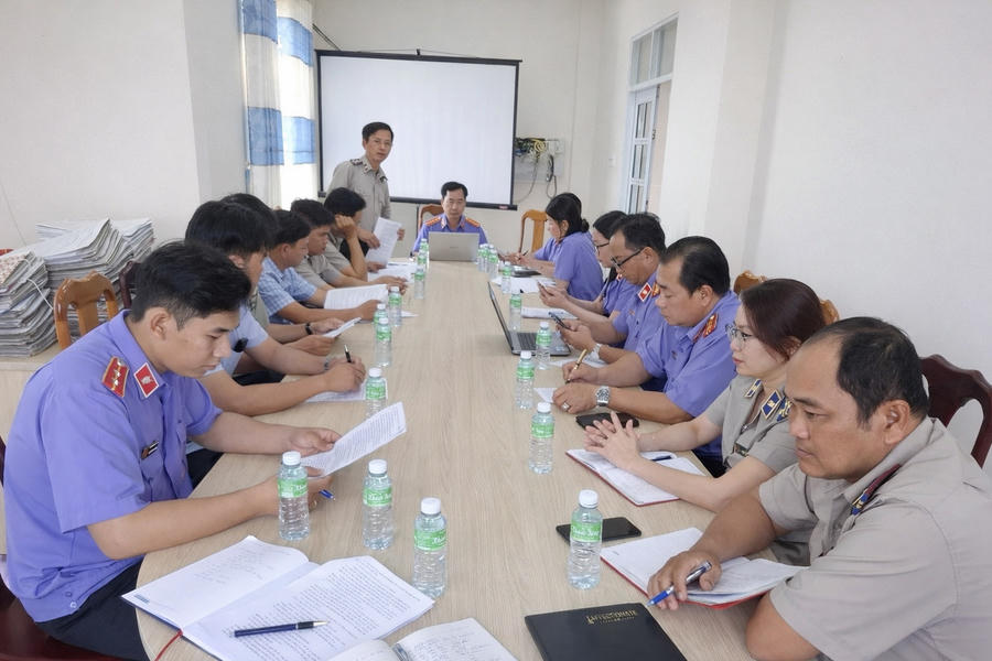 Ông Nguyễn Công Tân, phát biểu tại buổi làm việc với VKSND tỉnh Cà Mau về công tác trực tiếp kiểm sát hoạt động THADS.