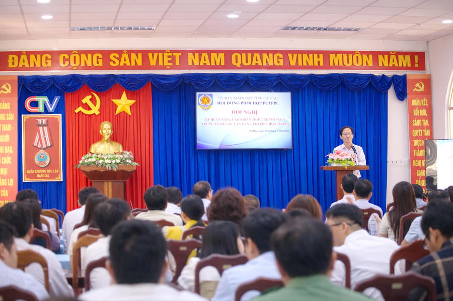 Một hội nghị tập huấn nghiệp vụ do Sở Tư pháp Cà Mau tổ chức. 