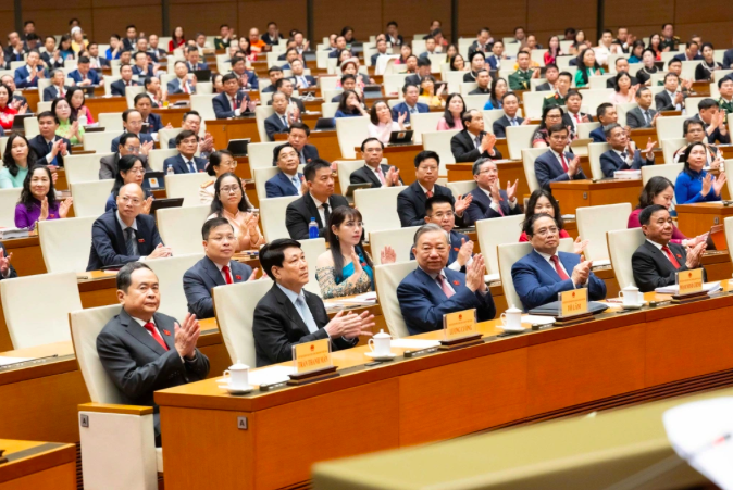 Lãnh đạo Đảng, Nhà nước và đại biểu Quốc hội tại phiên khai mạc kỳ họp thứ nhất Quốc hội khóa XVI (Ảnh: Hồng Phong).
Lãnh đạo Đảng, Nhà nước và đại biểu Quốc hội tại phiên khai mạc kỳ họp thứ nhất Quốc hội khóa XVI (Ảnh: Hồng Phong).