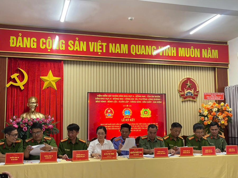 VKSND khu vực 4 ký kết quy chế phối hợp với các đơn vị, địa phương.