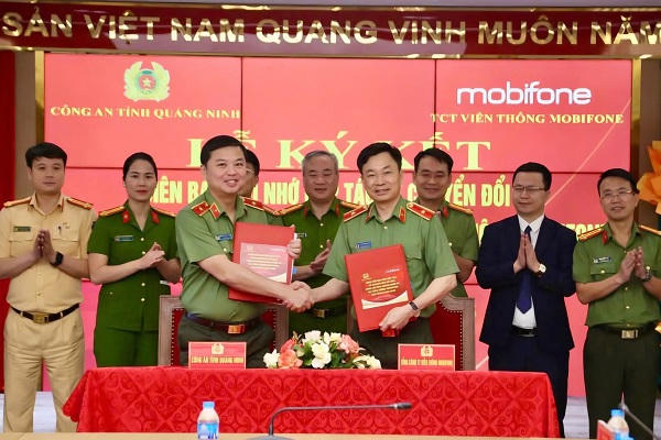 Lễ ký kết Biên bản ghi nhớ hợp tác về chuyển đổi số giai đoạn 2026–2030 giữa&nbsp;Công an tỉnh Quảng Ninh và Tổng công ty Viễn thông MobiFone.