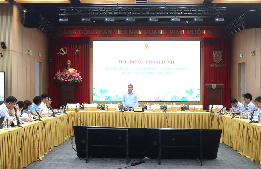 Quang cảnh Hội đồng thẩm định. Quang cảnh Hội đồng thẩm định.