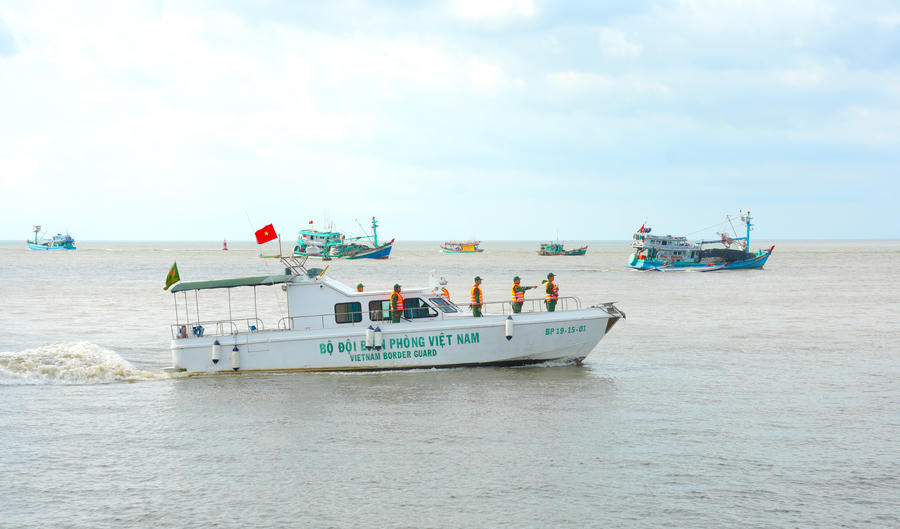 Lực lượng BĐBP tỉnh Cà Mau tổ chức tuần tra, kiểm soát, bảo đảm an ninh trật tự, bảo vệ vững chắc chủ quyền, an ninh biên giới biển.