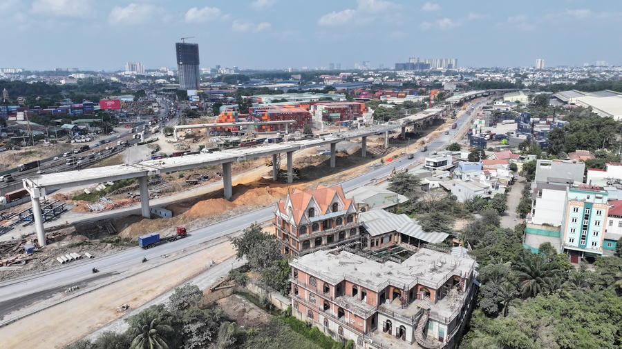 UBND TP Hồ Chí Minh khẩn trương đẩy nhanh tiến độ bồi thường, hỗ trợ, tái định cư đối với các dự án hạ tầng trọng điểm.