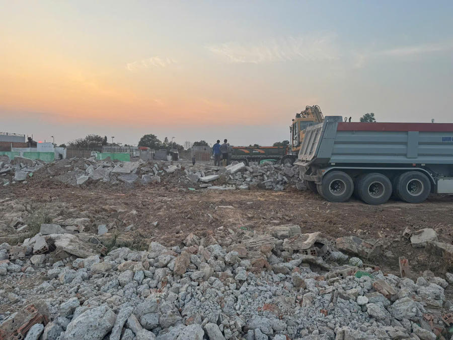 Nhiều cá nhân tổ chức khai thác đất, nền xi măng tại khu công nghiệp chui 72ha.