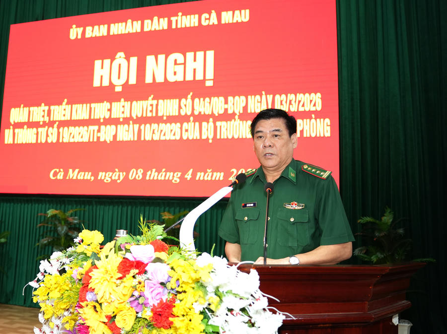 Đại tá Hà Văn Thanh - Tỉnh ủy viên, Chỉ huy trưởng Ban Chỉ huy BĐBP tỉnh Cà Mau, phát biểu kết luận Hội nghị.