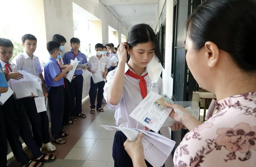 Mỗi thí sinh thi vào 10 tại TP HCM chỉ có một kết quả trúng tuyển. Ảnh minh hoạ.