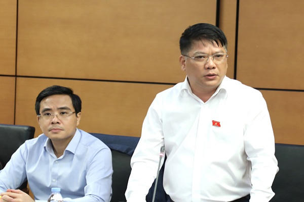 Đại biểu Phạm Trọng Cường, Ủy viên, ĐBQH hoạt động chuyên trách tại Ủy ban Văn hóa và Xã hội của Quốc hội (Đoàn ĐBQH Ninh Bình),&nbsp;Góp ý về Dự thảo Luật Hộ tịch (sửa đổi).