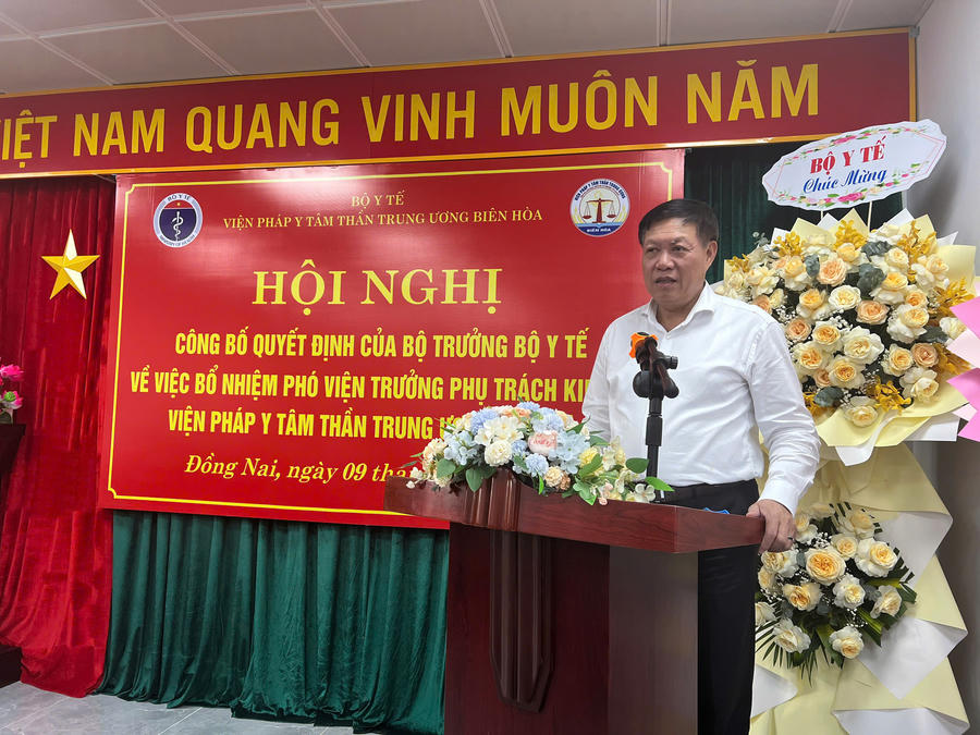 Đại diện lãnh đạo Bộ Y tế phát biểu tại buổi lễ.