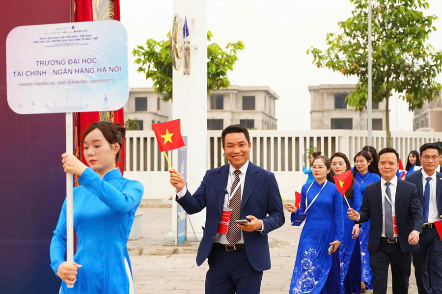 Khối các trường ĐH Việt Nam tham gia ngày hội.