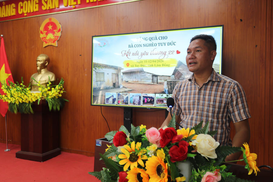 Ông&nbsp;Điểu Đông, Chủ tịch Ủy ban MTTQ Việt Nam xã Tuy Đức phát biểu tại chương trình.