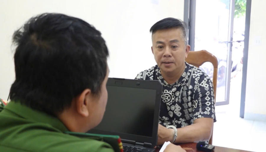 Đối tượng Hồ Minh Đạt tại cơ quan điều tra.