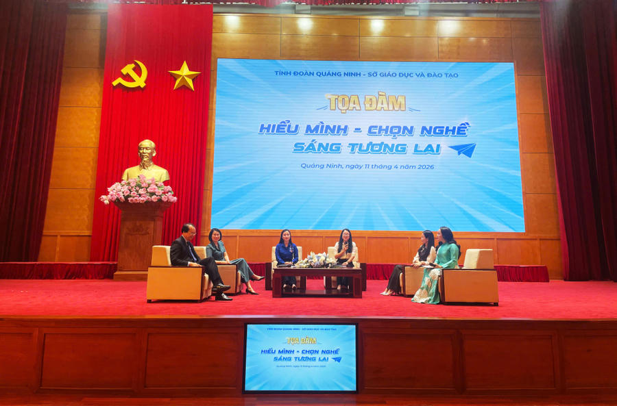 Chương trình là tọa đàm “Hiểu mình - Chọn nghề - Sáng tương lai”.