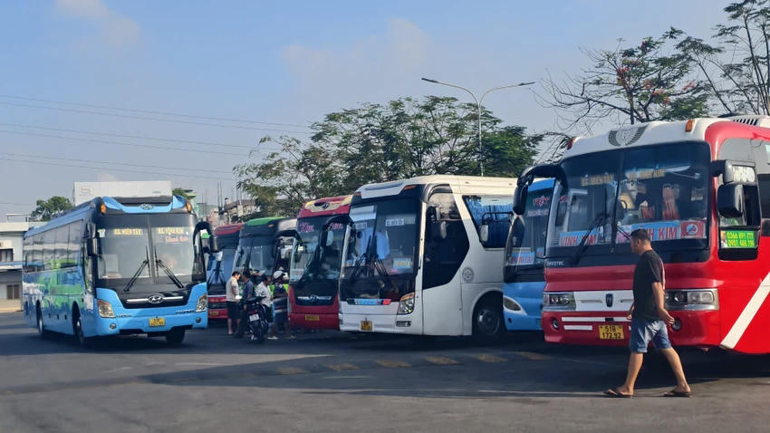 Sở Xây dựng TP HCM nêu thực trạng khó khăn, đồng thời kiến nghị nhiều giải pháp nhằm quản lý và ổn định giá cước vận tải đường bộ. Ảnh: TN