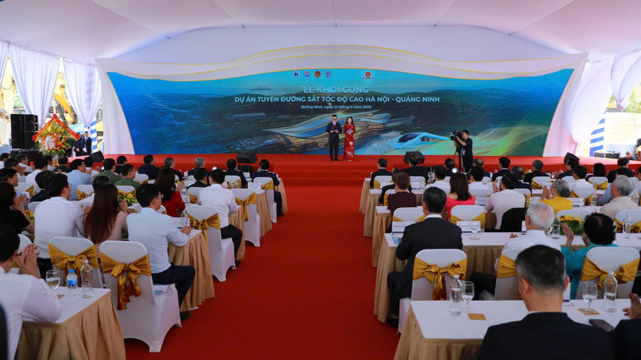 Quang cảnh Lễ khởi công Dự án tuyến đường sắt tốc độ cao Hà Nội – Quảng Ninh. Quang cảnh Lễ khởi công Dự án tuyến đường sắt tốc độ cao Hà Nội – Quảng Ninh.