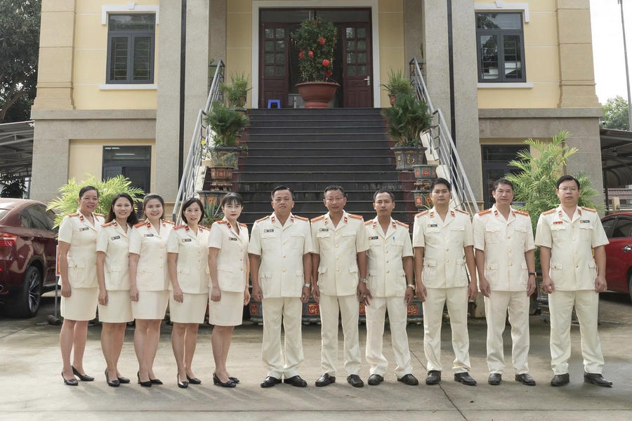 Tập thể lãnh, cán bộ VKSND khu vực 7 – Đồng Nai.