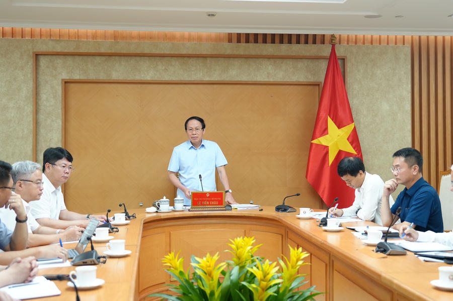 Phó Thủ tướng phát biểu tại buổi làm việc. (Ảnh trong bài: PV)