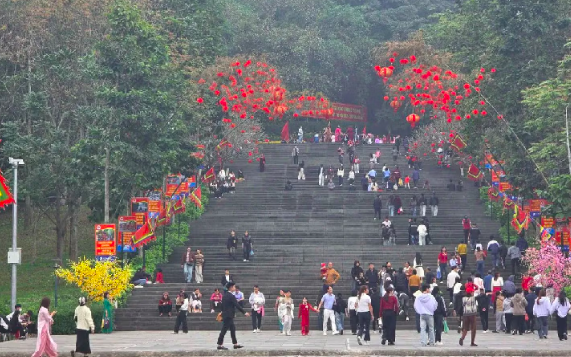 Giỗ Tổ Hùng Vương năm 2026 diễn ra từ ngày 17/4 đến 26/4 tại Khu di tích lịch sử Đền Hùng.