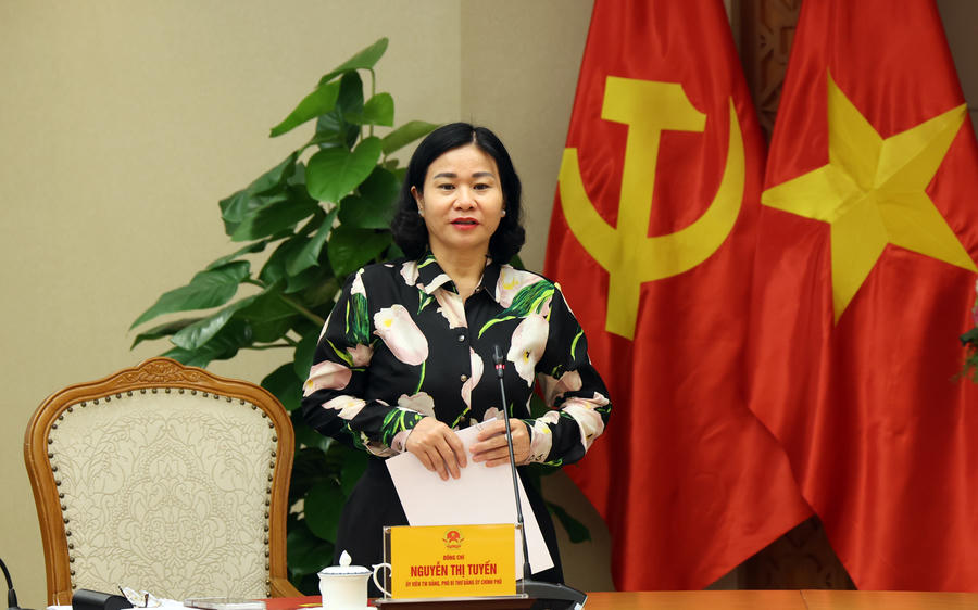 Bà Nguyễn Thị Tuyến, Ủy viên Trung ương Đảng, Phó Bí thư Đảng ủy Chính phủ.