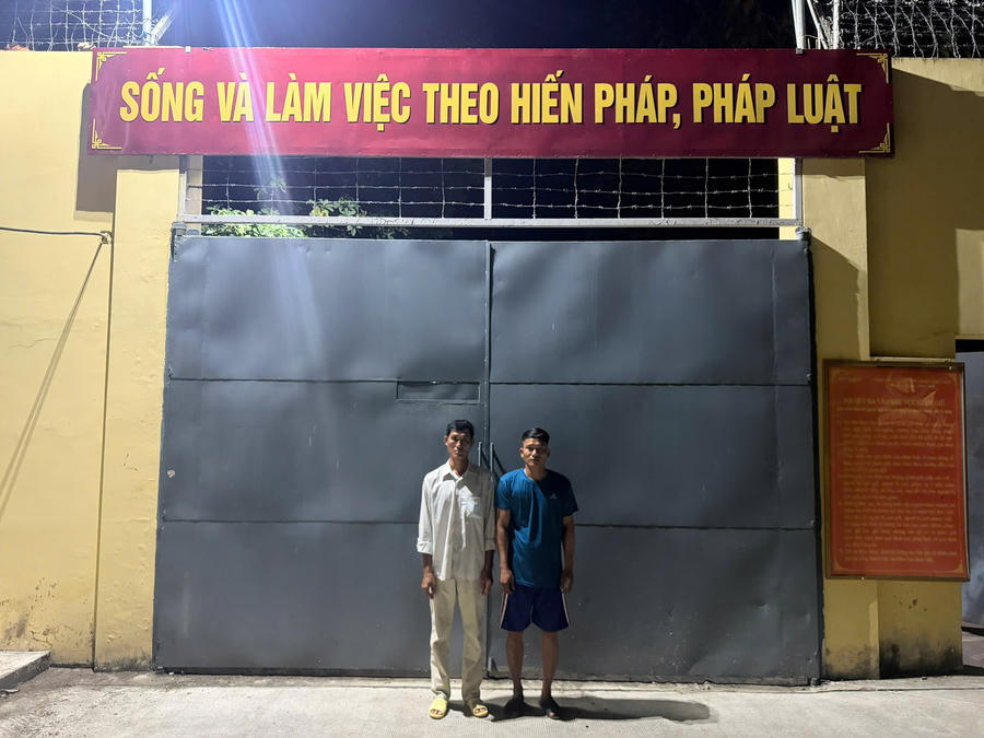 Hai đối tượng trên.