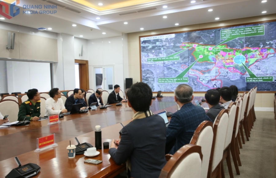 Hội đồng Tư vấn cấp tỉnh về khoa học, công nghệ, đổi mới sáng tạo và chuyển đổi số họp nghe báo cáo các nội dung trọng tâm của Đề án Khu Kinh tế số và Tri thức tự do Quảng Ninh.