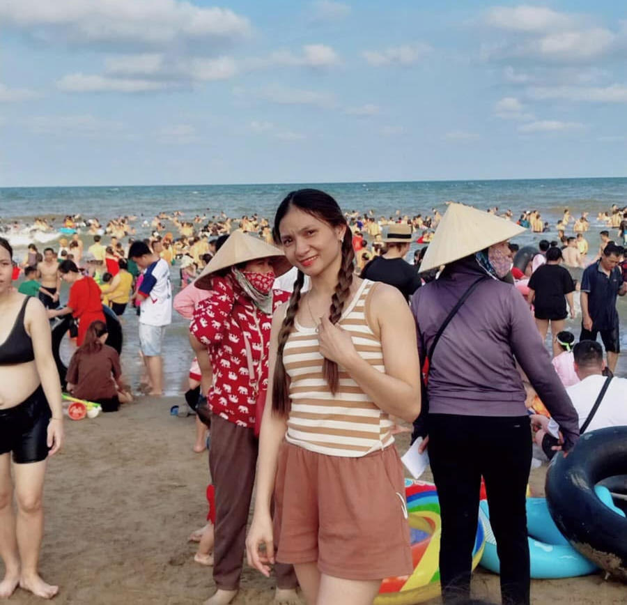 Vào dịp hè hàng năm, biển Sầm Sơn luôn đón lượng khách lớn