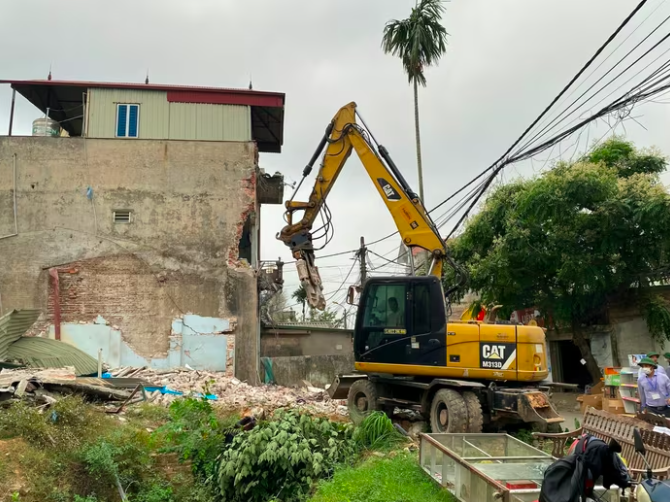 Việc cưỡng chế được thưc hiện đúng quy định đảm bảo an toàn.